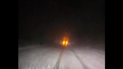 서해안 고속도로 폭설...차선 사라져 / YTN