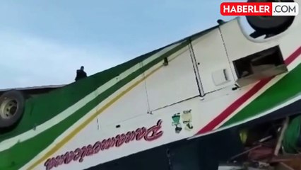 Bolivya'da yolcu otobüsü köprüden düştü: 19 ölü