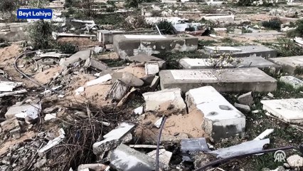 İsrail saldırıları sonucu yerle bir olan Beyt Lahiya Mezarlığı görüntülendi