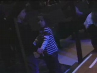 Leana danse au Concert de Mr. Ray's