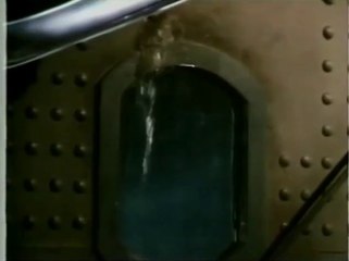 beyond the Poseidon adventure (1979) TV version - 35