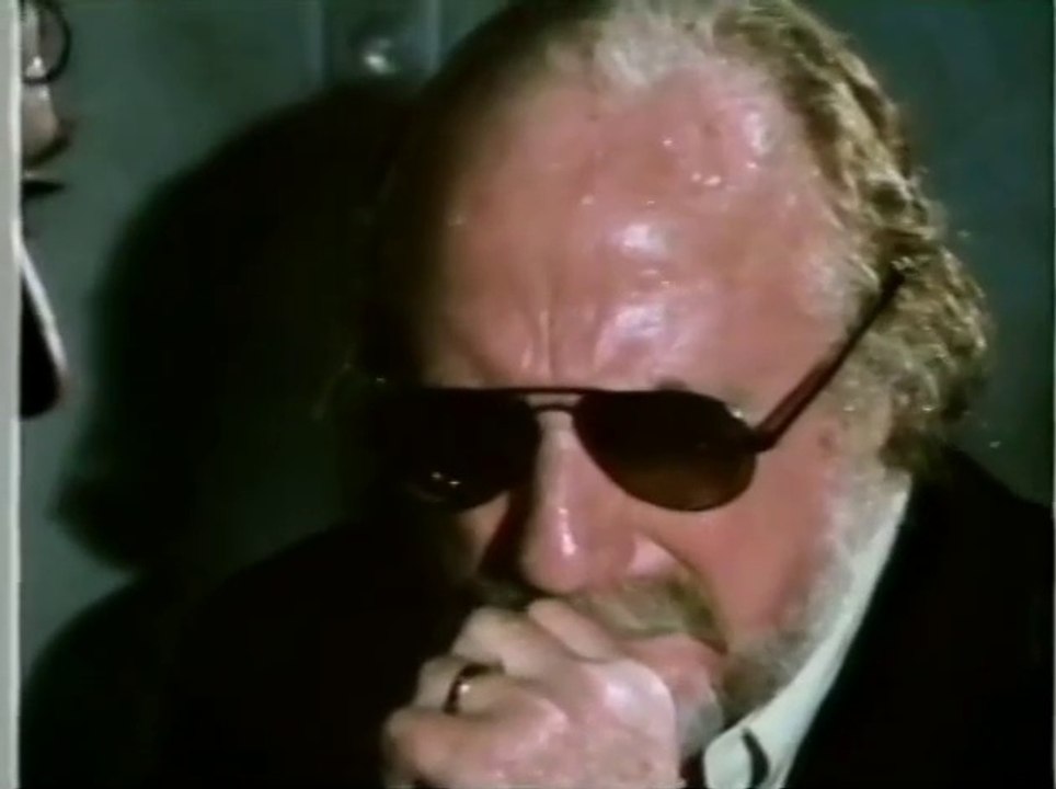 beyond the Poseidon adventure (1979) TV version - 38