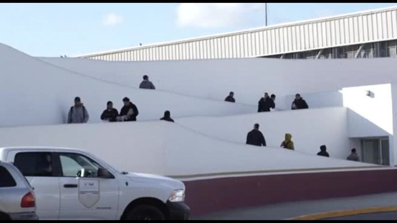 Migranti espulsi dagli Usa arrivano alla frontiera del Messico