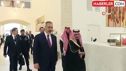Bakan Fidan Suudi Arabistan'da Mevkidaşı ile Görüştü
