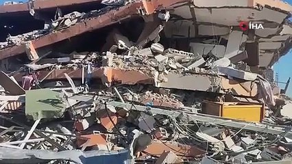 İsrail’in Netzarim Koridoru’nun bir kısmından çekilmesinin ardından Al-Zahra kentine dönenler yıkımla karşılaştı