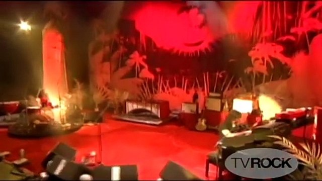 The White Stripes — Medley 2 (Ball And Biscut/My Doorbell) | from “The White Stripes - Peppermint Parade” · (2005) · TVROCK