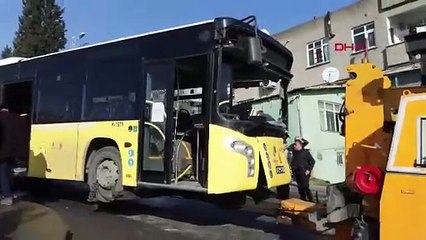 İETT otobüsleri birbirine girdi: Yaralılar var