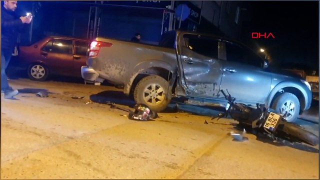 Kamyonetle çarpışan motosikletin sürücüsü yaralandı
