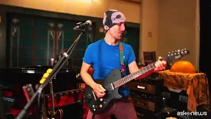 Il ritorno di Jovanotti con "Il corpo umano", evento show a Milano