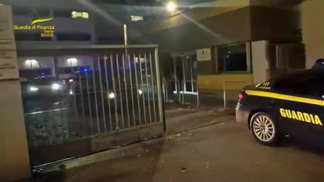 Maxi-frode fiscale con auto di lusso: 2,8 milioni di beni sequestrati