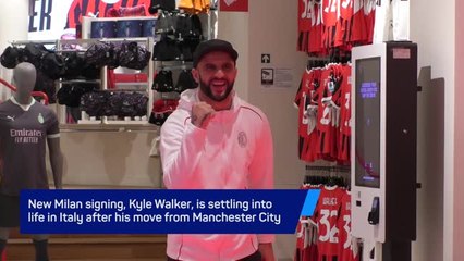 Walker meets Milan fans after completing City move