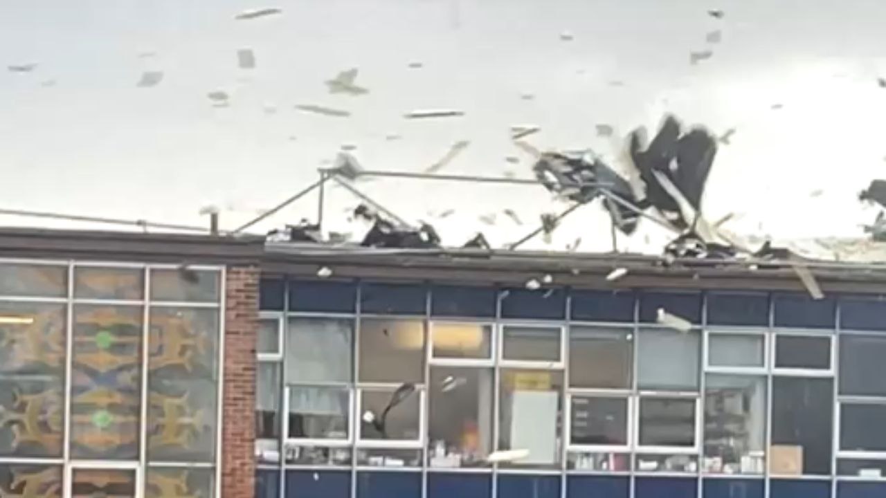 Mighty winds of Storm Éowyn wreak havoc on school roof in Stockton