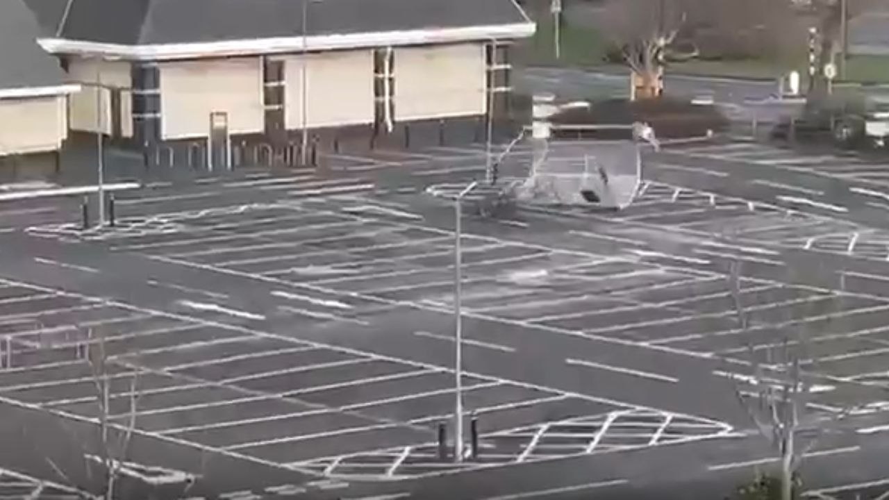 Awe-striking footage from Carrickfergus, Northern Ireland shows Storm Éowyn in action