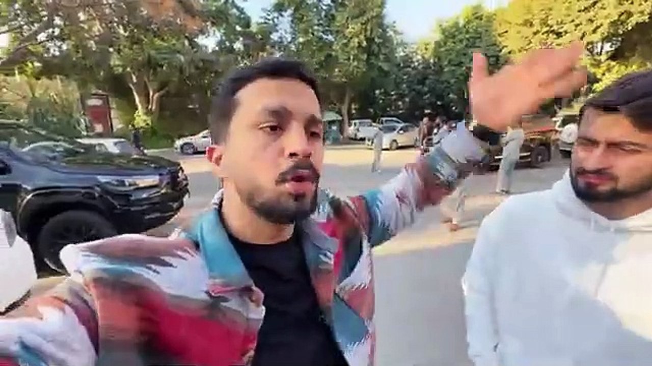 MAA g ny ghar sy nikal dia😭 Lahore wapis ana mehnga par gya💔