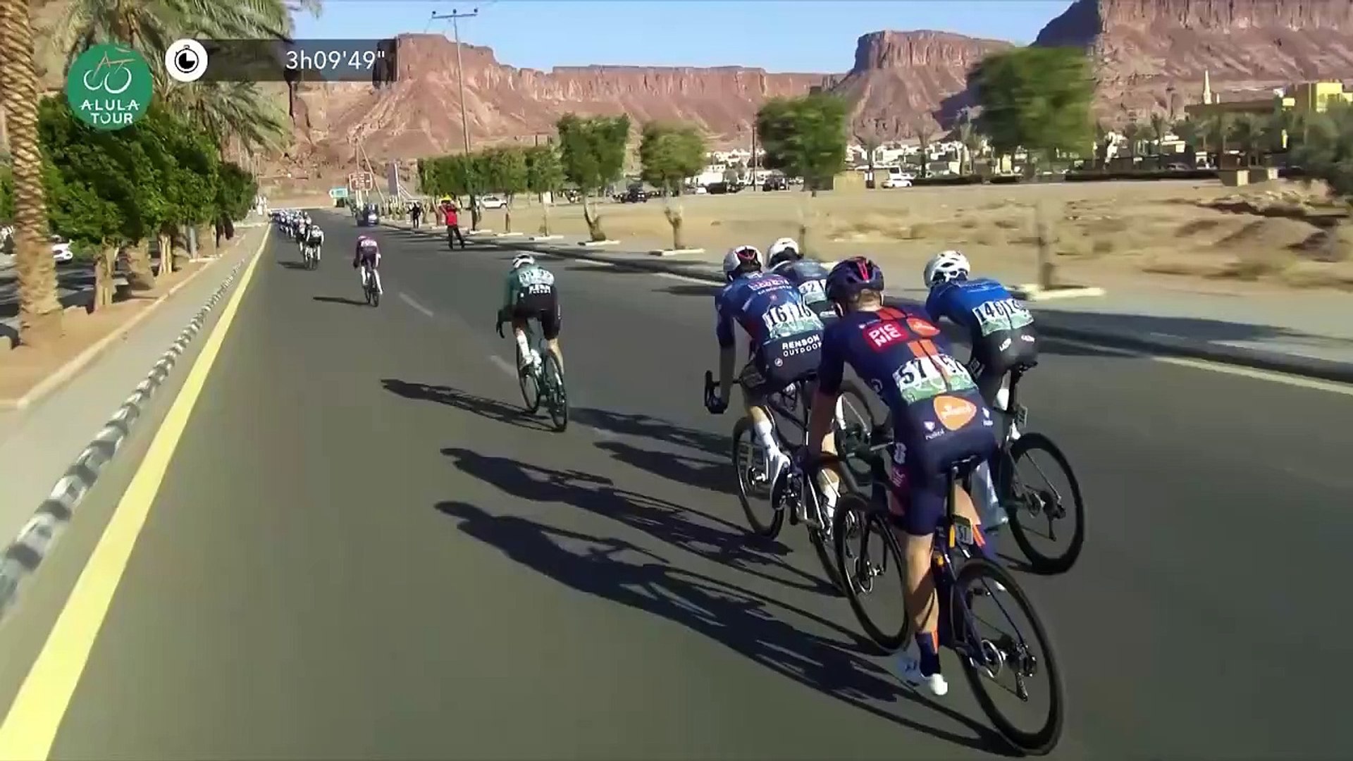 Merlier comienza ganando y UAE pierde a Majka en el AlUla Tour