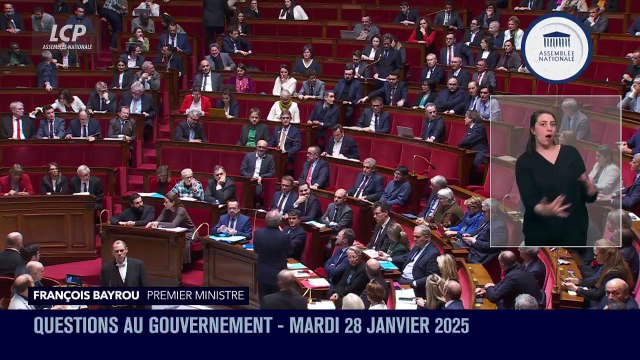 François Bayrou maintient devant les députés, ses propos polémiques évoquant une submersion migratoire mais affirme qu'il ne parlait que de Mayotte... et pas des autres départements français