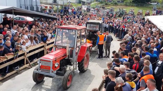 Zetor 4712 vs Zetor 4718