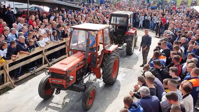 Zetor 4718 vs Zetor 4712