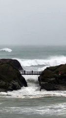 Two people risk life and limb at Porth bridge