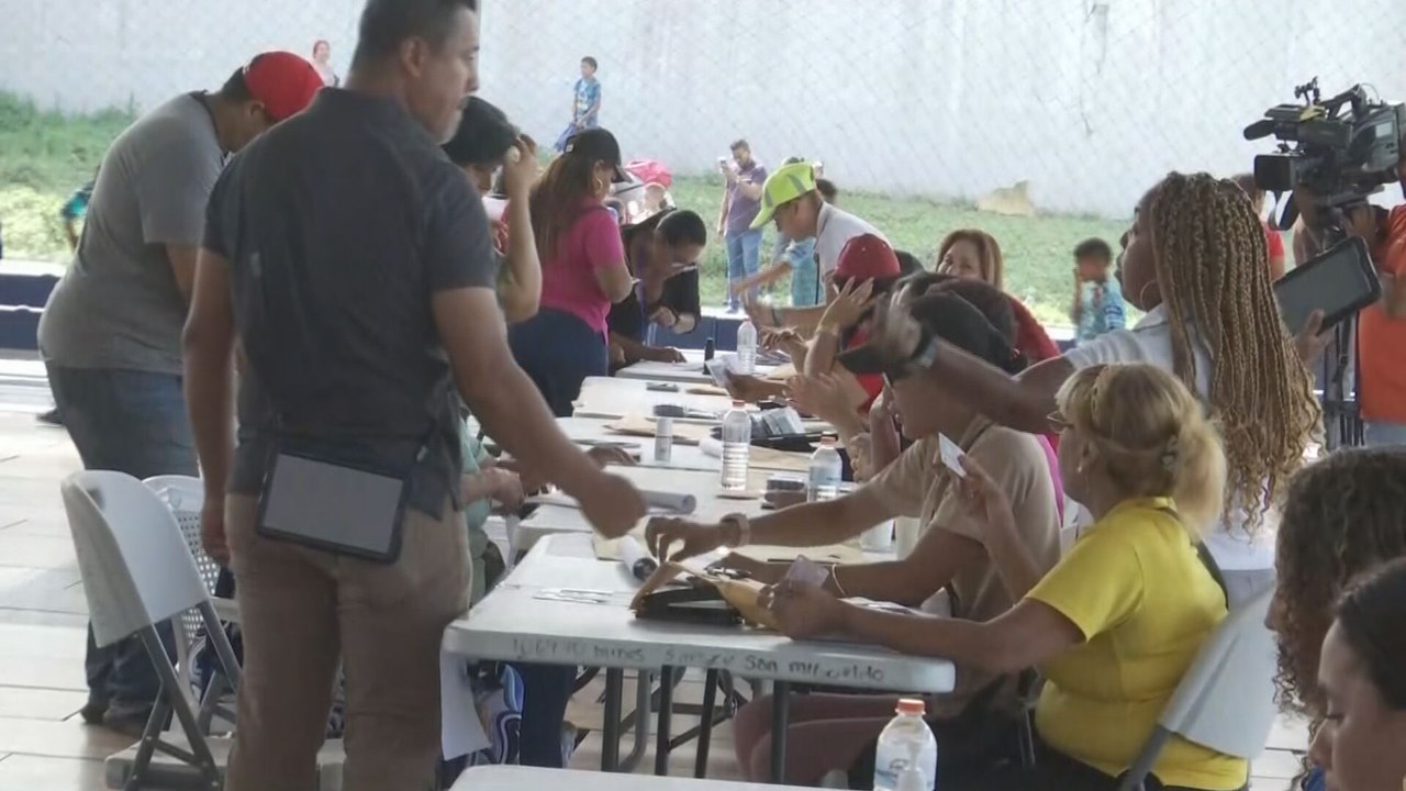 Mides realiza proceso de renovación de tarjetas para beneficiarios de programas sociales