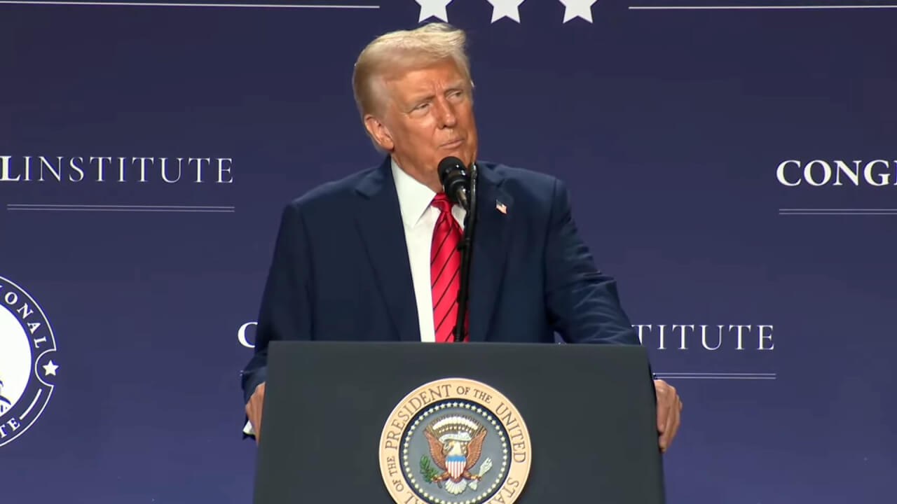 Trump calls DeepSeek a "wake-up call" for U.S. tech and welcomes China’s AI gains