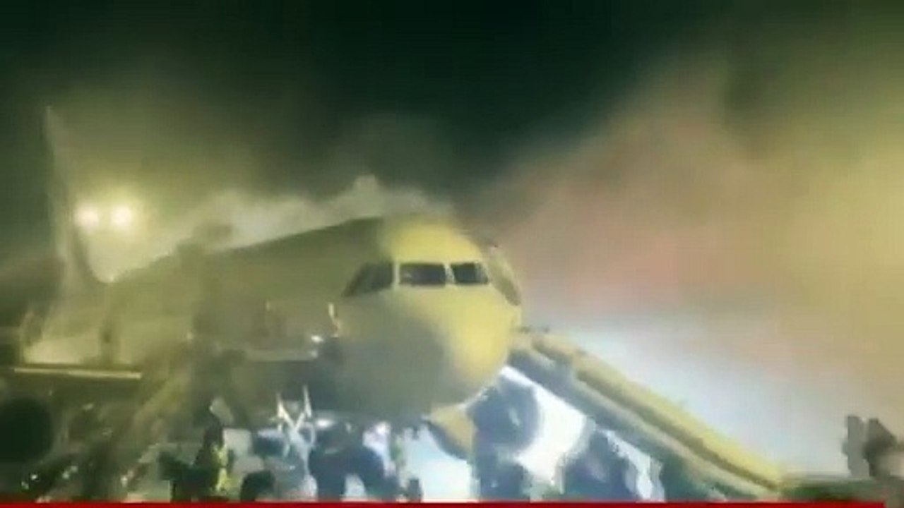 Avião pega fogo com quase 170 passageiros; saiba detalhes