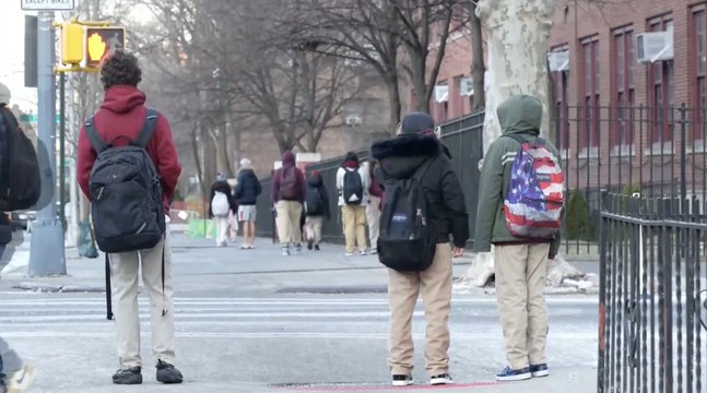 Miedo y deserción escolar entre inmigrantes en Nueva York tras redadas de la administración Trump