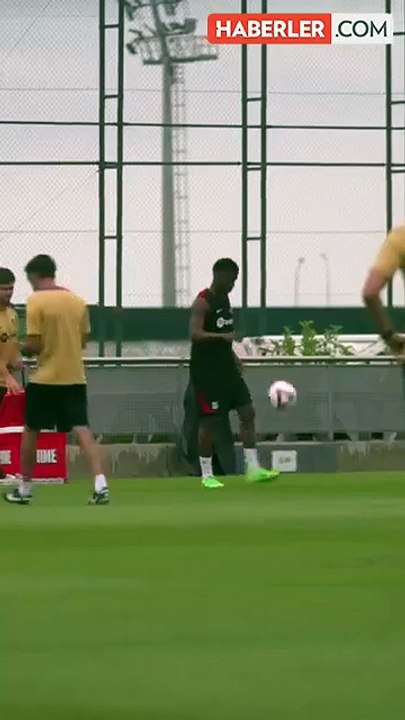 Twente Beşiktaş muhtemel 11'ler açıklandı mı? Twente Beşiktaş maçı kadroda kimler var?