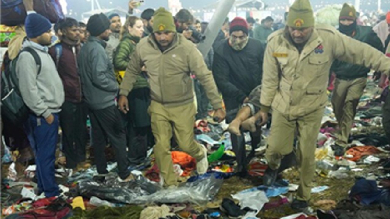 Maha kumbh Stampede News: प्रयागराज महाकुंभ में क्यों मची भगदड़, Reason Explained...| Boldsky