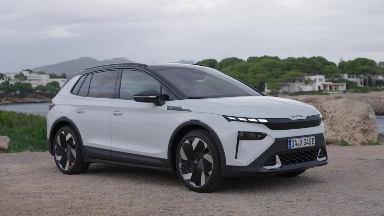 Škoda Elroq First Edition - Matrix-LED-Hauptscheinwerfer inklusive Lichtband gehören zur Serienausstattung