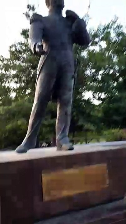 Statues in Bicentenario Park 🇨🇱