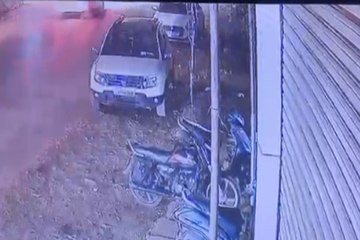 भिलाई में बिल्डर की कार में बम