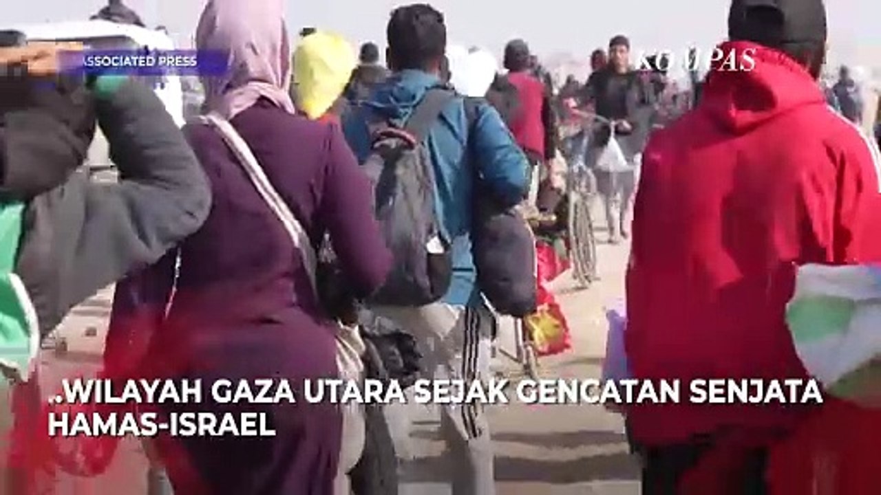 Momen Warga Palestina Pulang Jalan Kaki Lewati Puing-Puing Perang usai Gencatan Senjata Israel-Hamas
