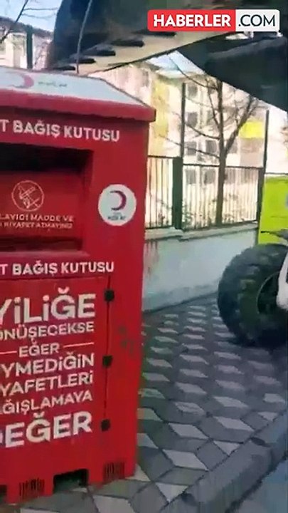 Etimesgut Belediye Başkanı Erdal Beşikçioğlu kıyafet bağış kutularını kaldırttı