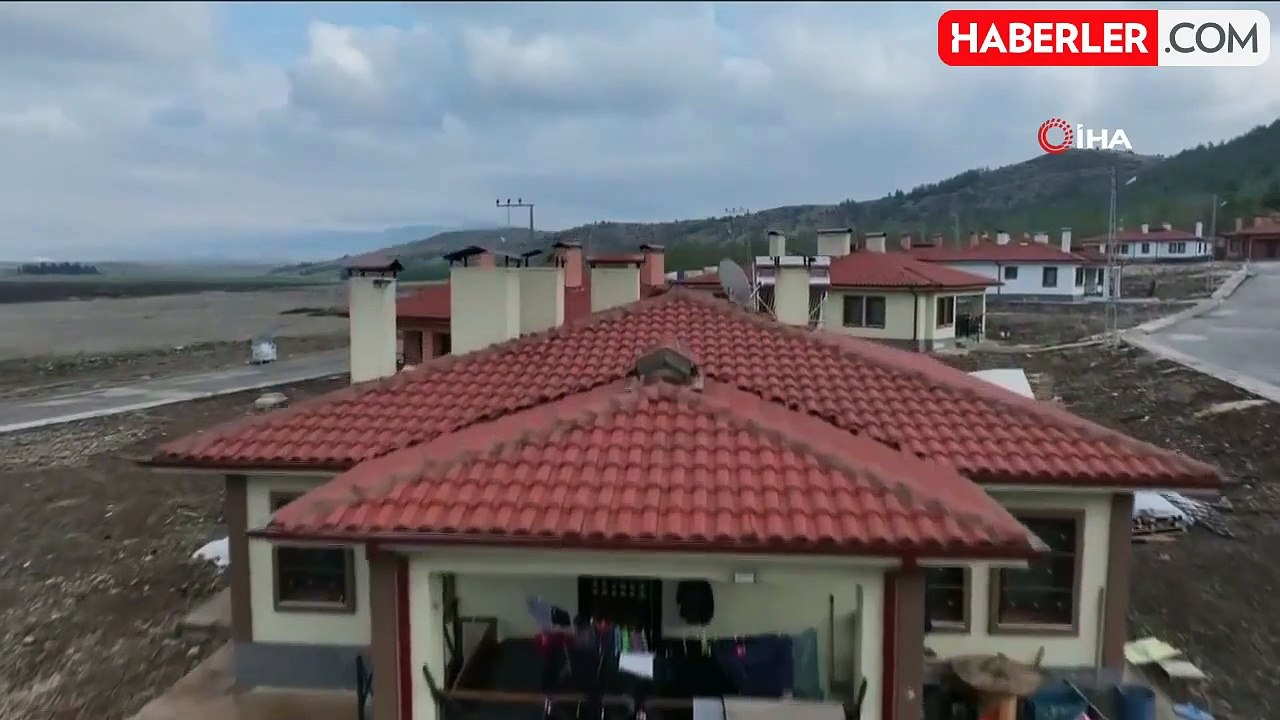 Gaziantep'te köy evlerine yerleşen depremzedelerden devlete teşekkür