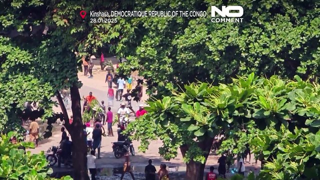 متظاهرون يهاجمون السفارات ويشعلون النيران في شوارع كينشاسا إثر تصاعد هجوم متمردي حركة 23 مارس