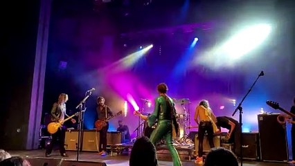 The Darkness - I Believe in a Thing Called Love