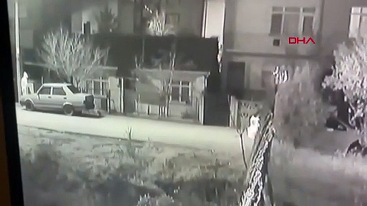 4 kişi çamaşır makinesini işte böyle çaldı!