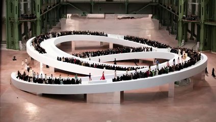 Chanel: tutto sulla sfilata che festeggia 110 anni di Haute Couture
