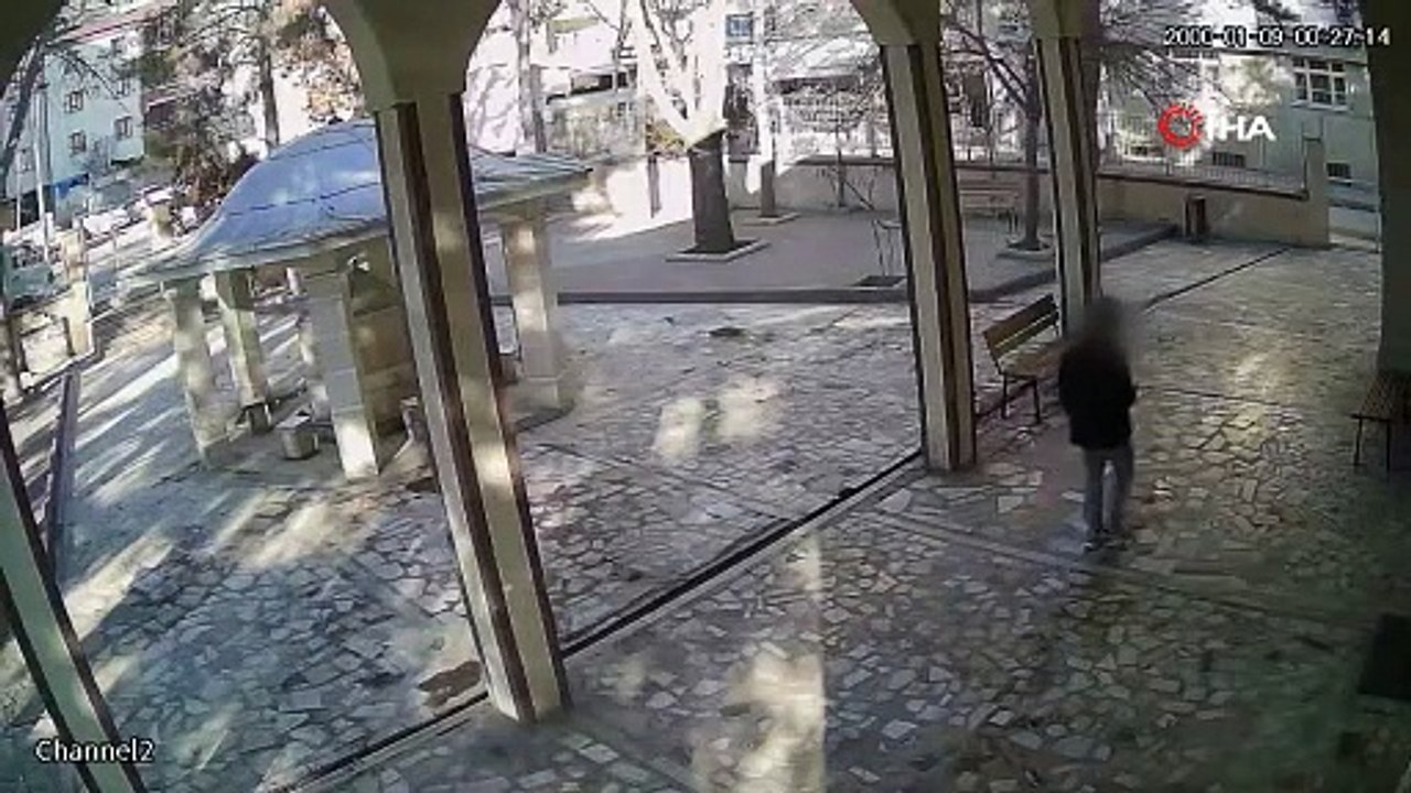 Aklını mı yitirdi bu adam? Cemaatin aklını aldı