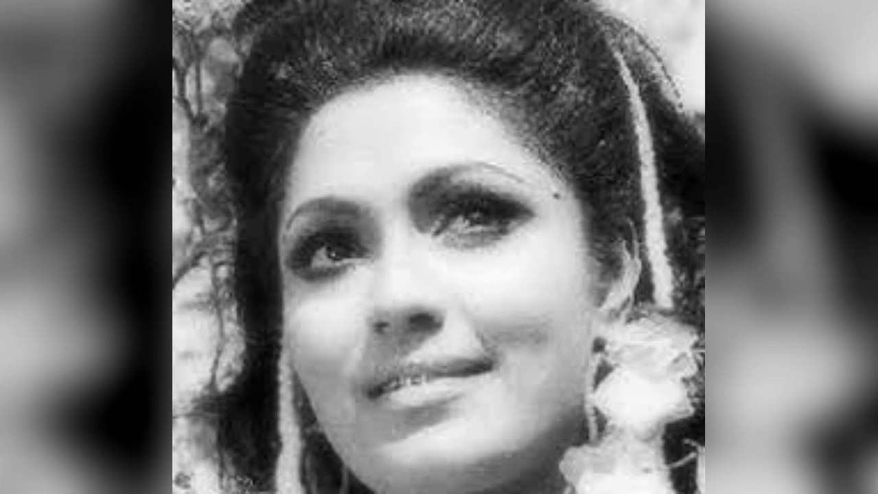 humne tumhare chehre pe
