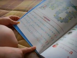 Ewan apprend les lettres