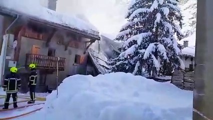 Savoie : explosion d'une citerne de gaz à Champagny-le-Haut, un couple coincé sous les décombres de sa maison