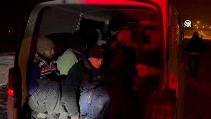 Iğdır'da 15 düzensiz göçmen yakalandı