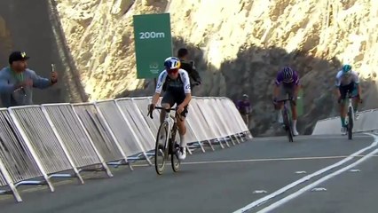 ¡Pidcock conquista Arabia con un impresionante Q26.5 en la segunda etapa! 🚴‍♂️