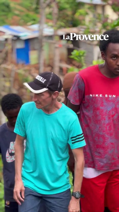 “Un regain d'humanité”: la solidarité bénévole au secours des sinistrés à Mayotte