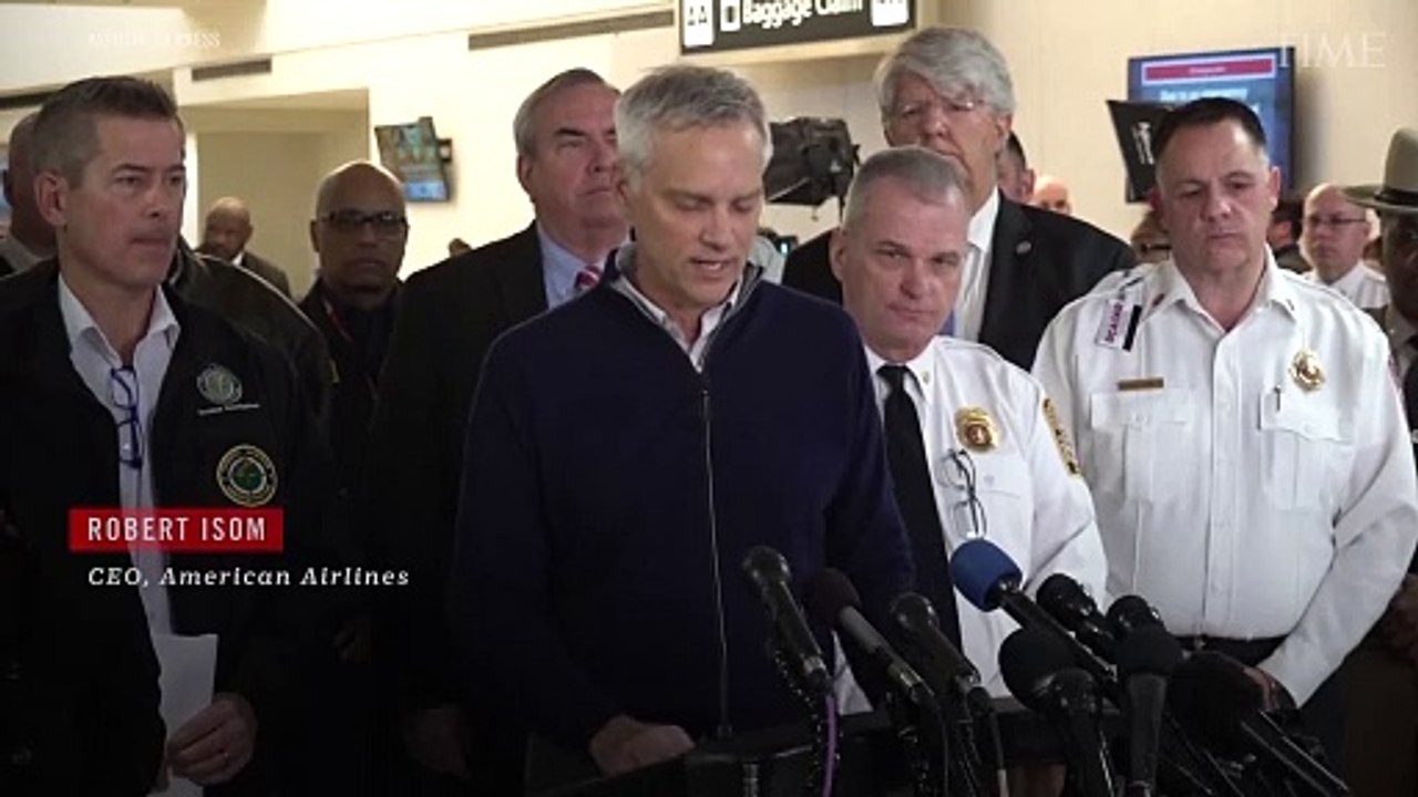 No Survivors Expected After Passenger Jet Collided with Army Helicopter Near Washington D.C.