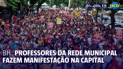Professores da rede municipal de BH fazem manifestação em frente a Prefeitura da capital