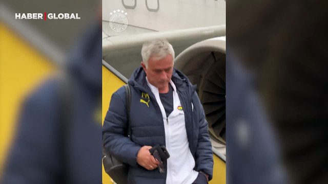 Fenerbahçe Midtjylland için Danimarka'da: Taraftarlardan coşkulu karşılama
