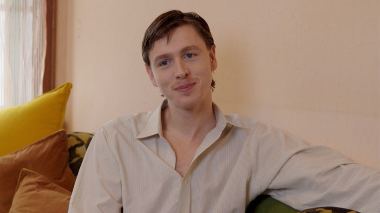 Harris Dickinson Shares His Close Collabs With Nicole Kidman, Zac Efron, Jeremy Allen White & More | THR Video